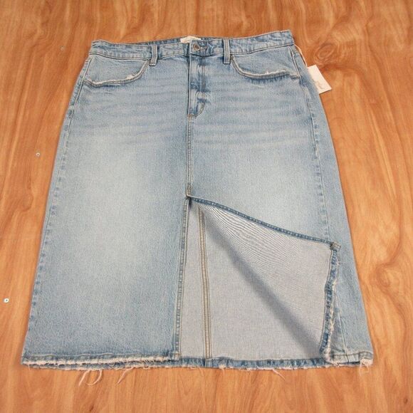 UNIVERSAL THREAD High Rise Denim Jean Midi Skirt Womens/Junior 17 Light Wash NWT - Picture 3 of 15